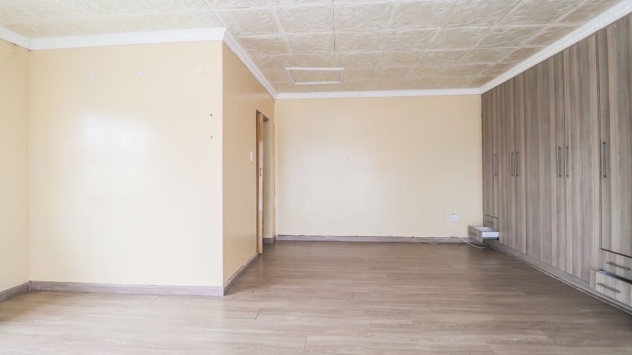 4 Bedroom Property for Sale in Amalinda Eastern Cape